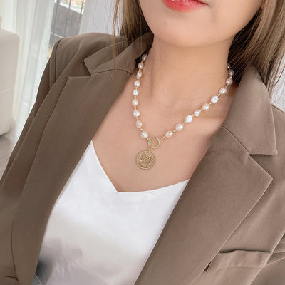 Natural Pearl Tide Brand Clavicle Necklace With Jewelry